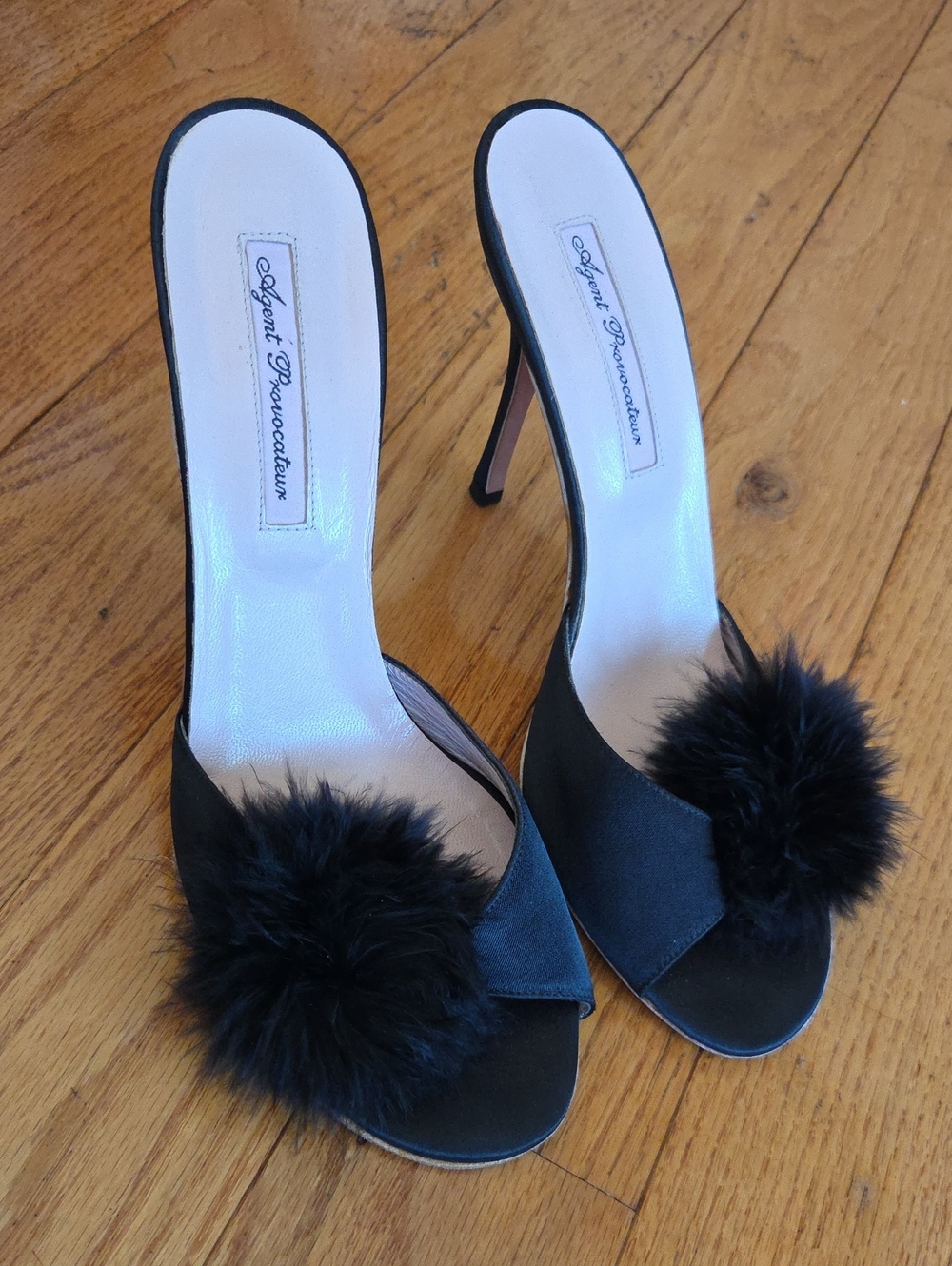 Vero Cuoio Black Pom-Pom High Heel Slide